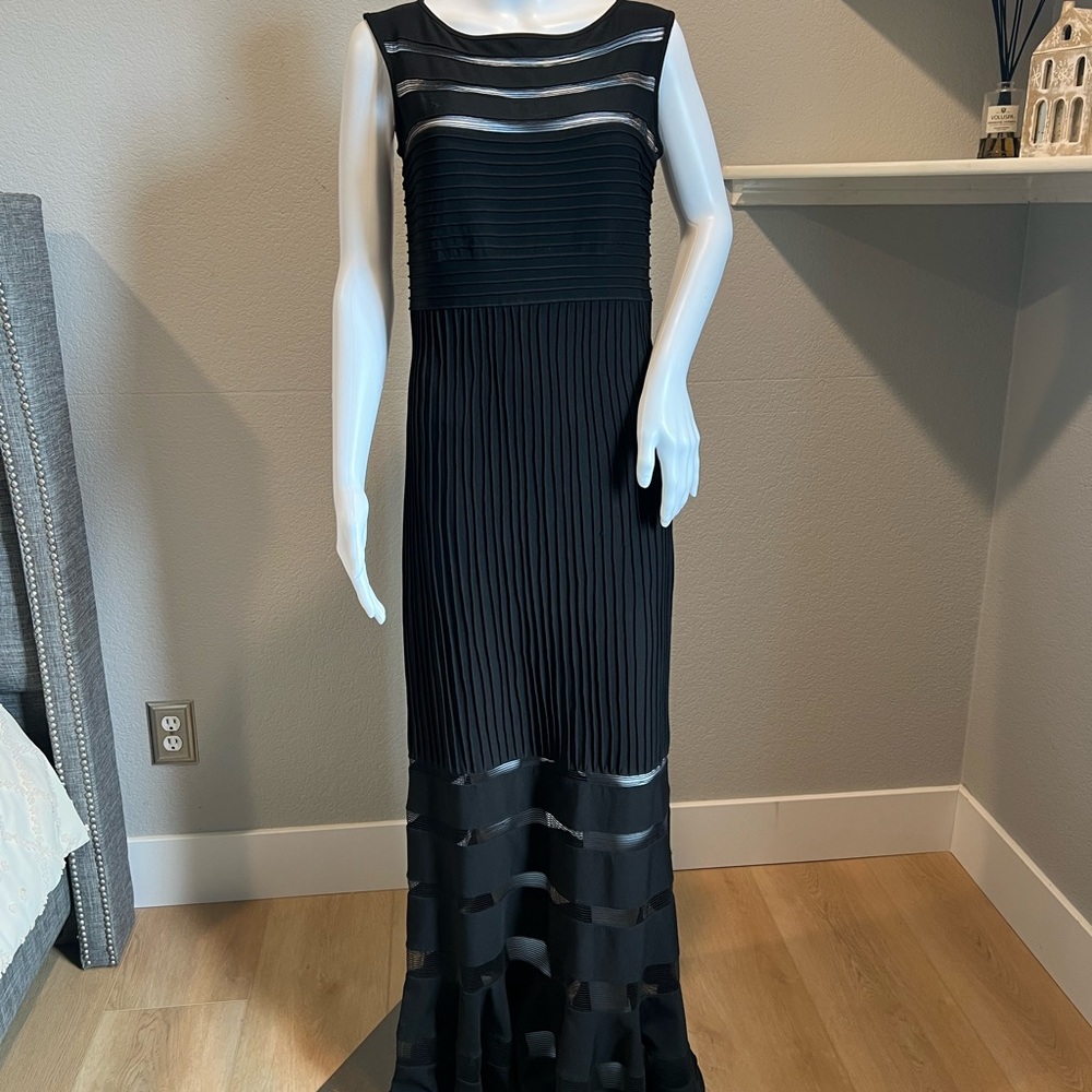 Tadashi Shoji Elegant Black XS Dress